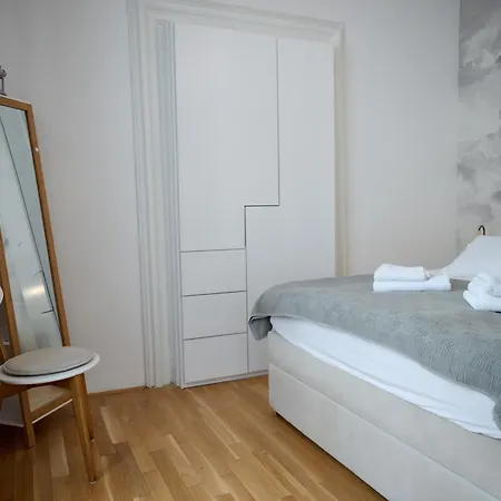 Codelli Deluxe City Centre Apartments Ljubljana Exterior photo
