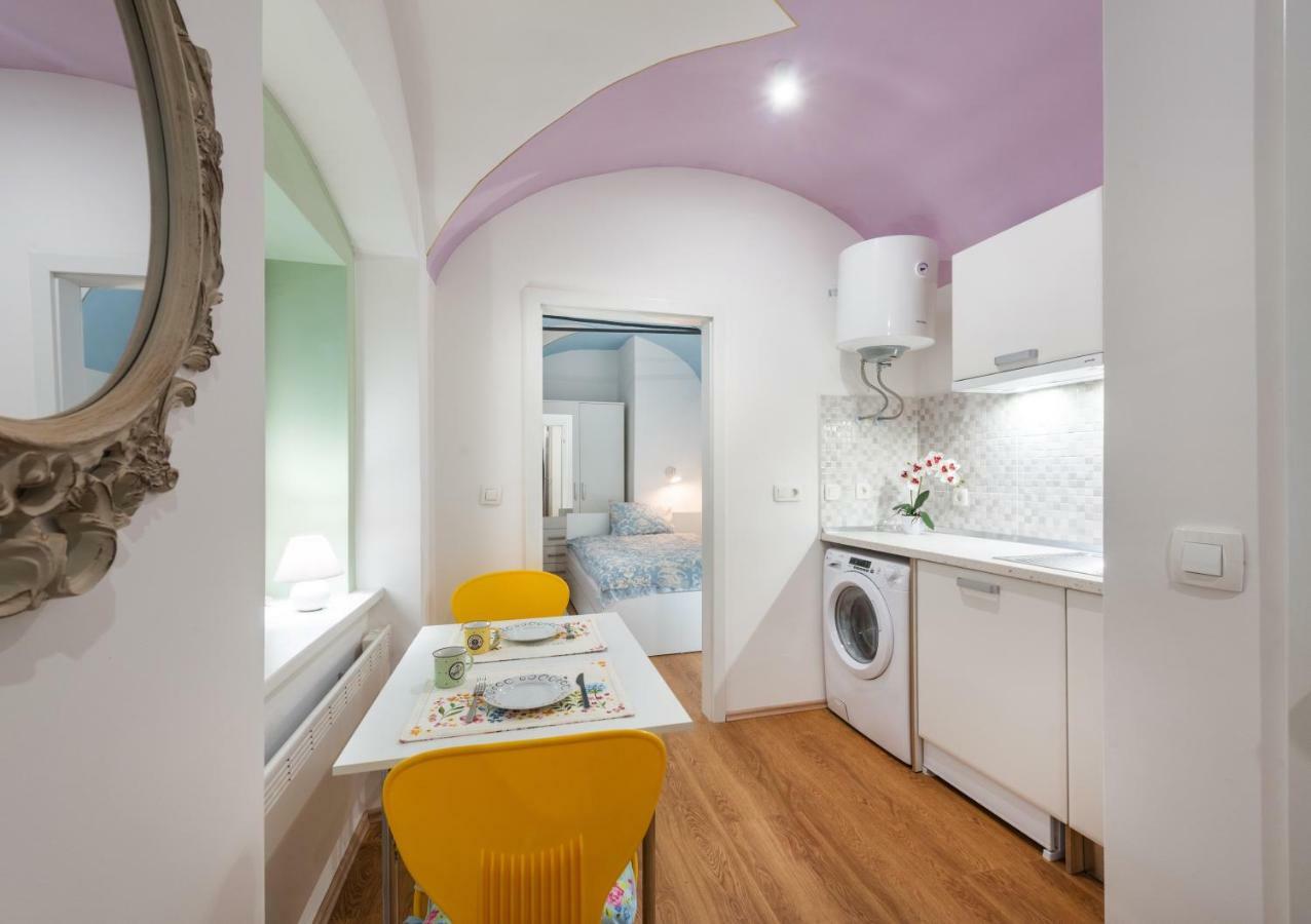 Codelli Deluxe Centre Apartment *